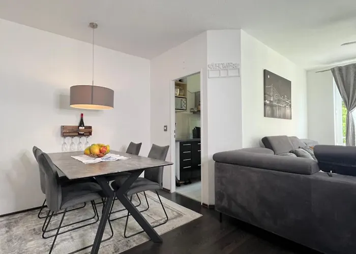 Апартаменты Modern With Balcony & Parking