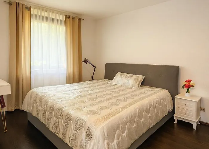 Modern With Balcony & Parking Апартаменты Вольфсбург