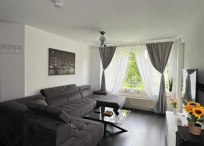 Modern With Balcony & Parking Вольфсбург